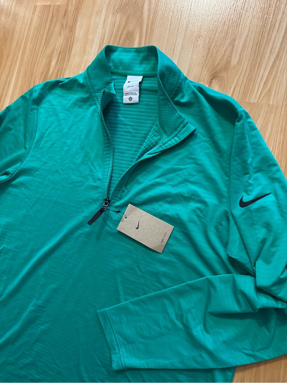 NEW- Nike Dri Fit Victory Performance Golf Quarter Zip Pullover- Men’s Large